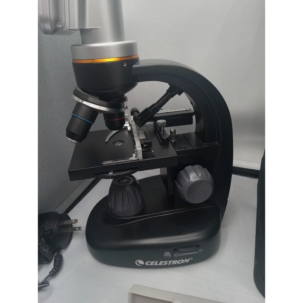 Celestron LCD Deluxe Digital Microscope II No Instructions Nice With Sd Card